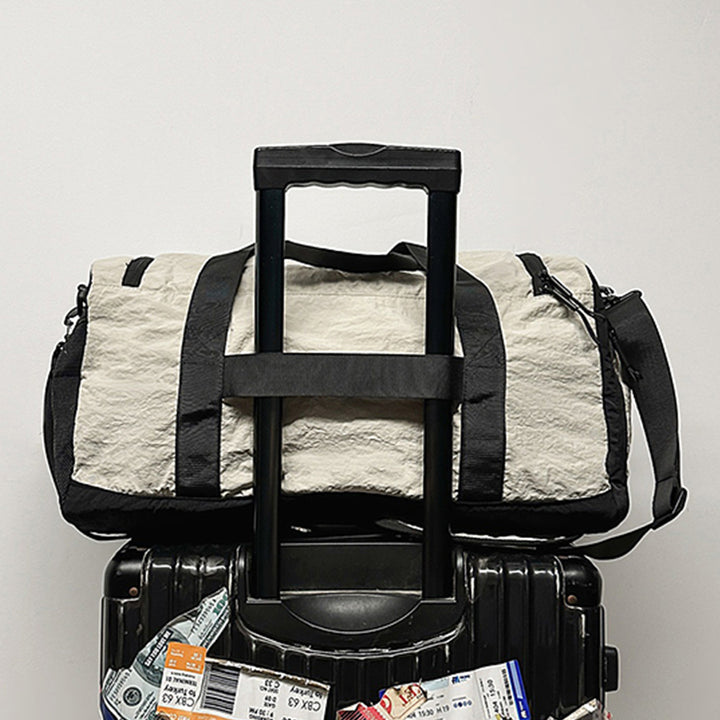 Multifunctional sports bag with insulated compartments Stornfield