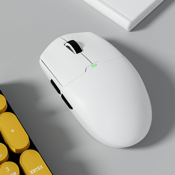 High-Performance Gaming Mouse with Adjustable Dpi Sensor Stornfield