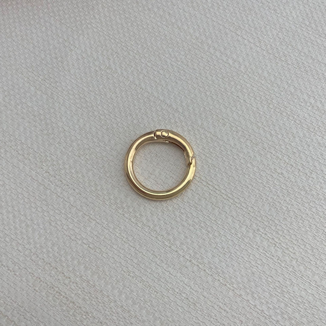 Versatile Circular Keyring Stornfield