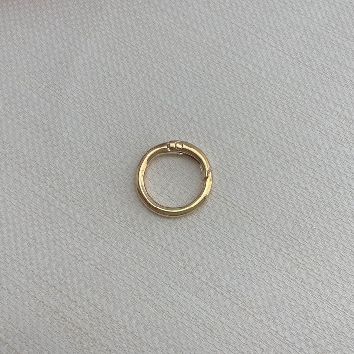 Versatile Circular Keyring Stornfield