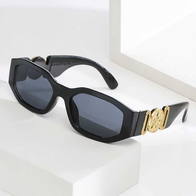 Ladies trendy and stylish sunglasses with luxurious details Stornfield