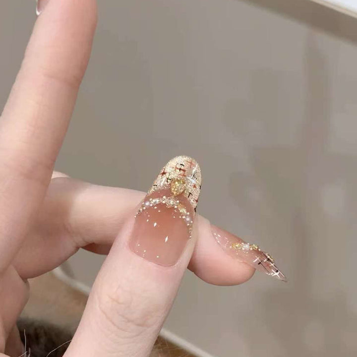 Glamorous Nail Art Stornfield