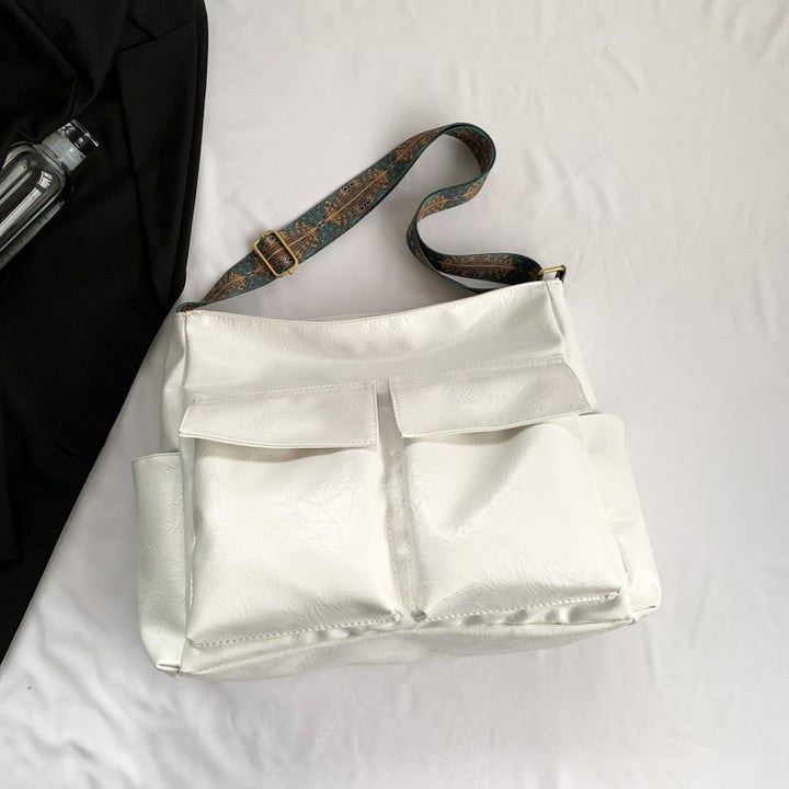Multifunctional Shoulder Bag With Innovative Compartment System Stornfield