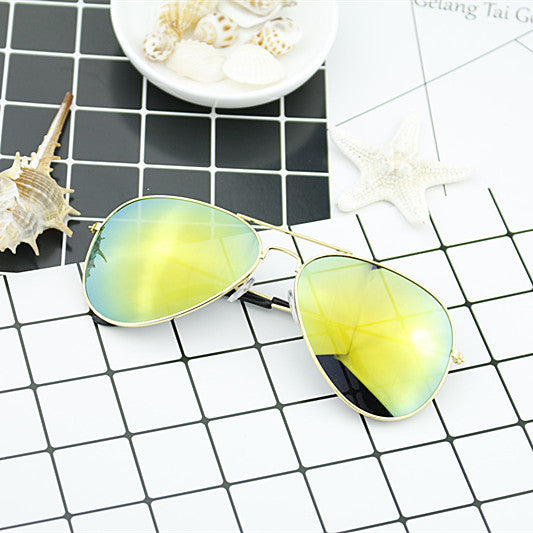 Women's modern pilot sunglasses with gradient lens design Stornfield