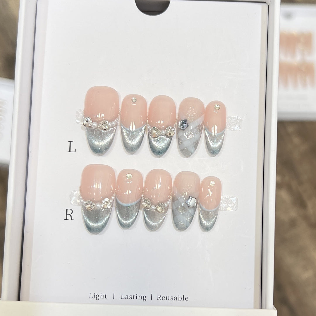 Elegant Reusable French Tip Press-On Nail Set Stornfield