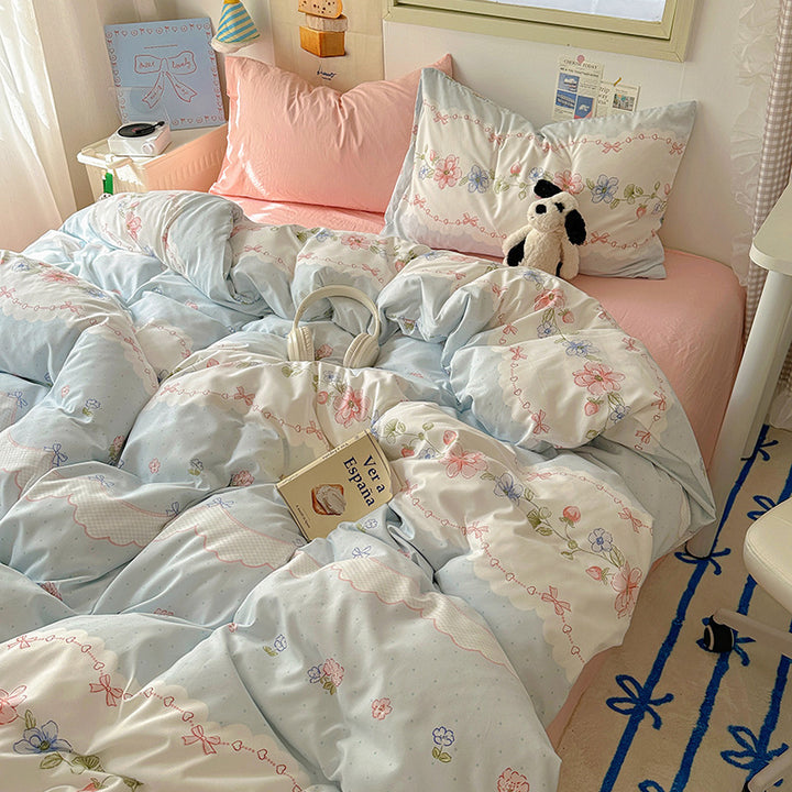 Floral Patterned Quilted Duvet Cover