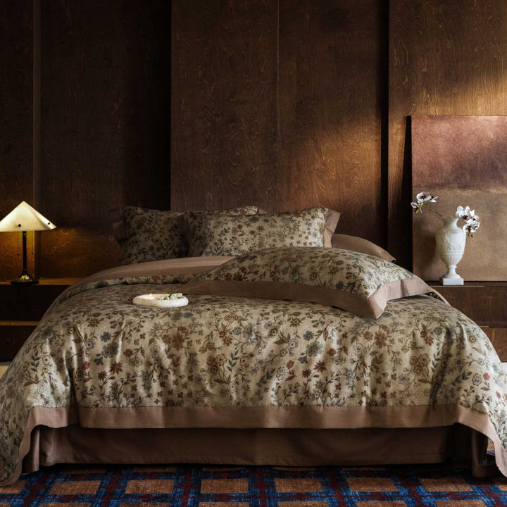 Vintage Botanical Jacquard Duvet Cover Set with Contrast Hem and Envelope Pillow Shams