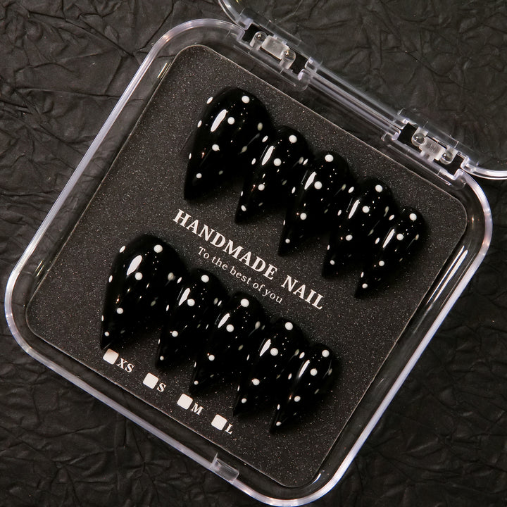 Artistic Stiletto Press-On Nail Set