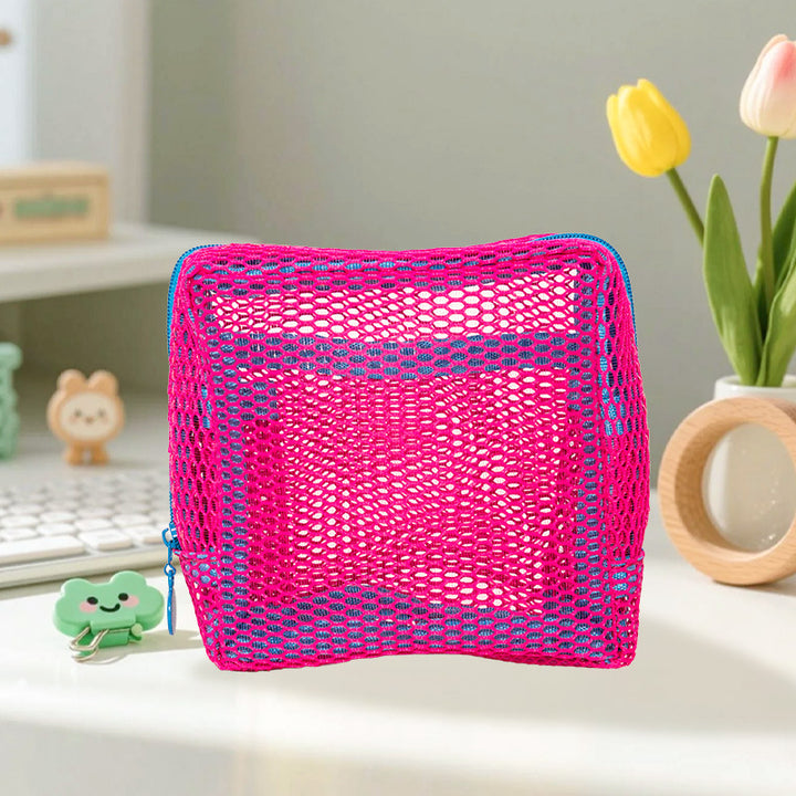 Practical mesh toiletry bag Stornfield