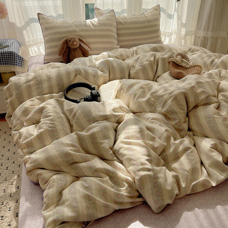 Floral Pattern Quilted Comforter Set
