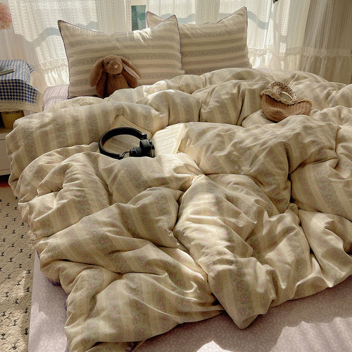 Floral Pattern Quilted Comforter Set