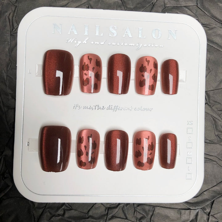 Chic Leopard-Print Press-On Nail Set