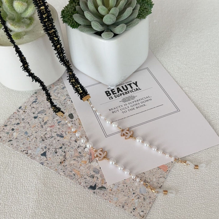 Decorative Pearl and Textured Eyewear Chain Stornfield