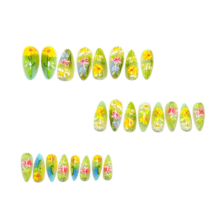 Artificial nail with cheerful floral design Stornfield