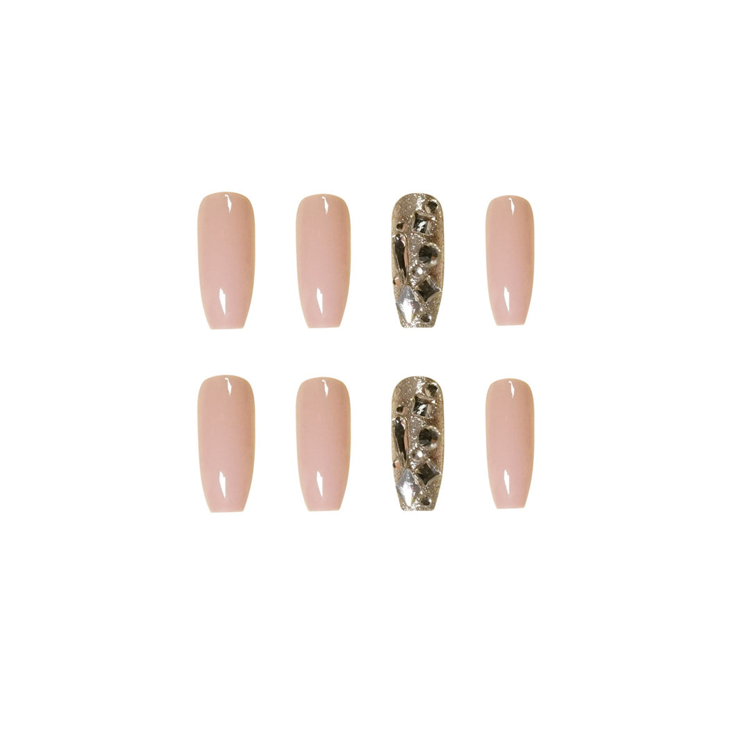 Artful nail art with glitter accents Stornfield