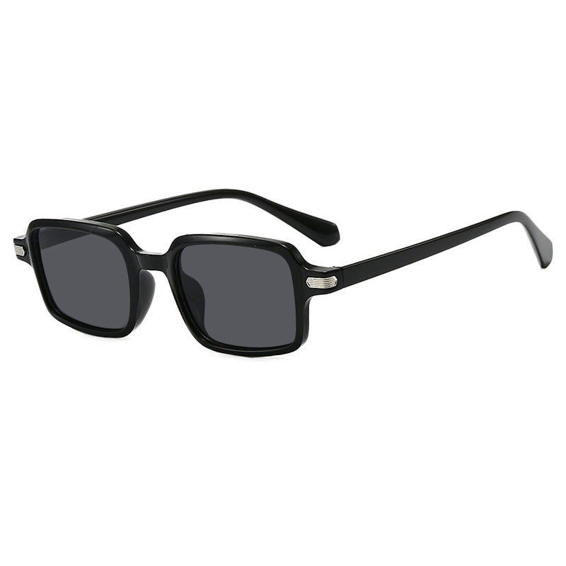 Women square sunglasses with protective UV filter and sturdy frame Stornfield