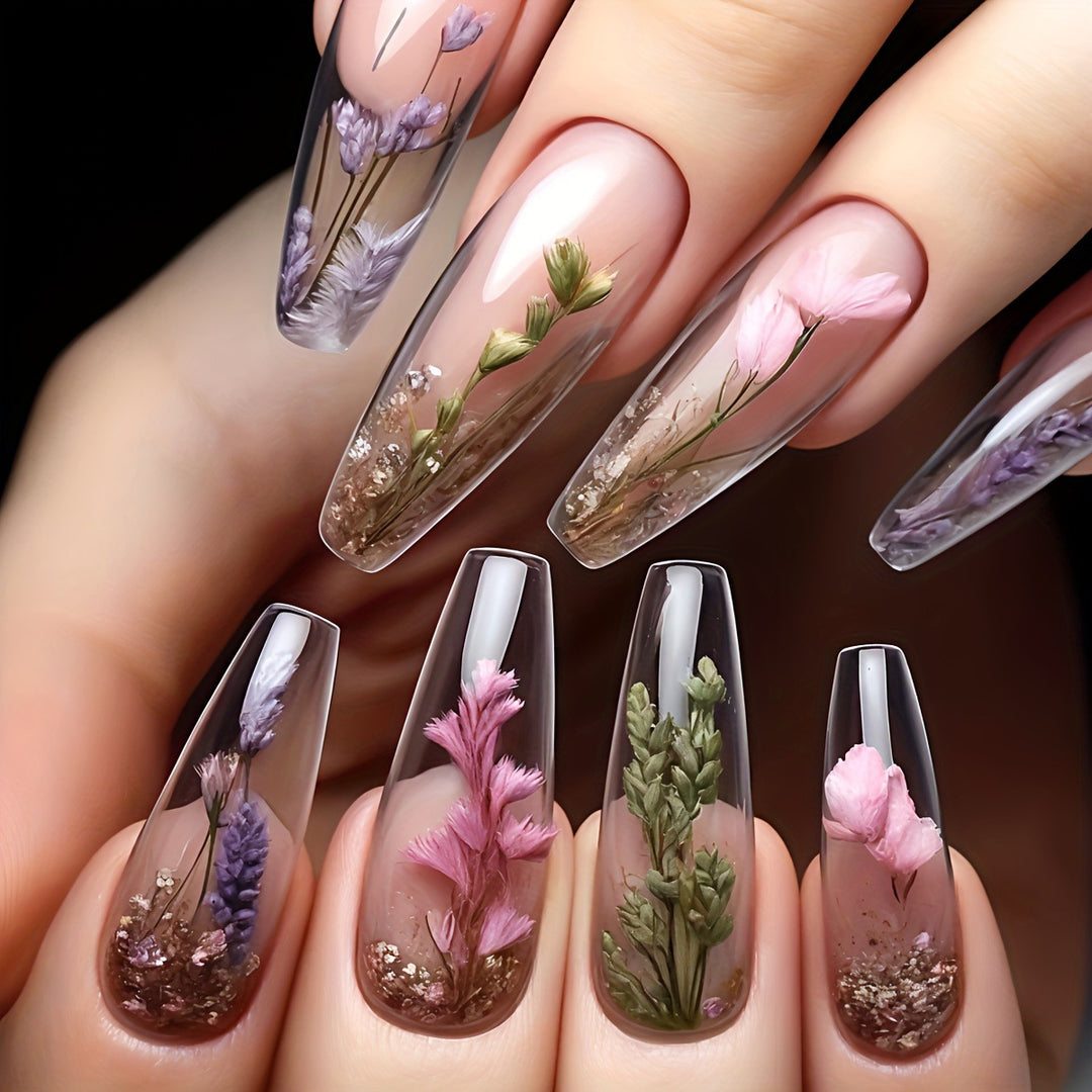 Artificial nails with dried flowers Stornfield