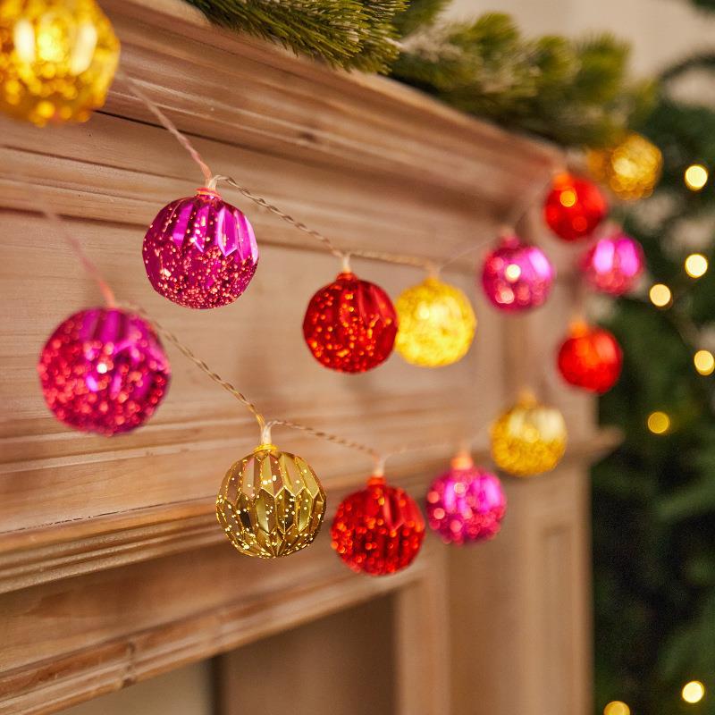 Colored LED Christmas light chain Stornfield
