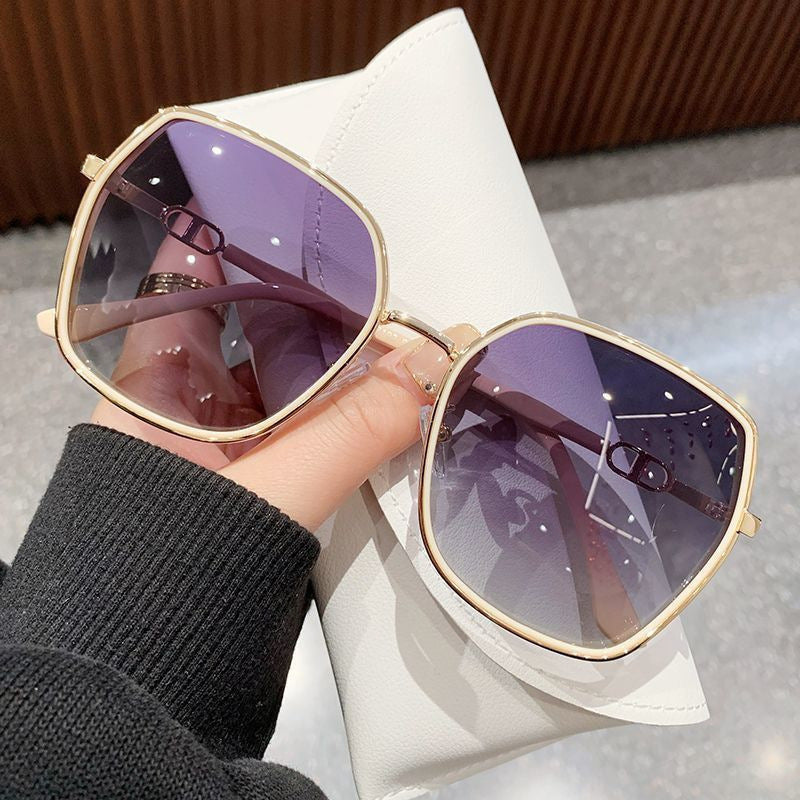 Women's stylish sunglasses in modern design Stornfield