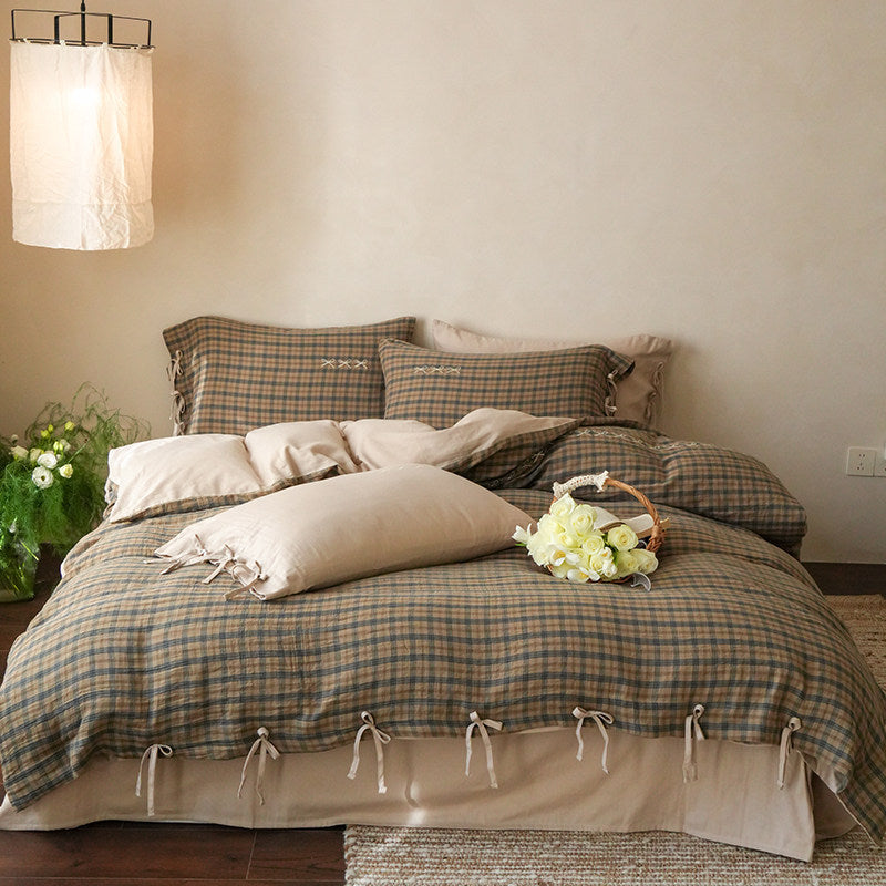 Plaid Cotton-Linen Duvet Cover Set with Tie-Closures and Pillow Shams