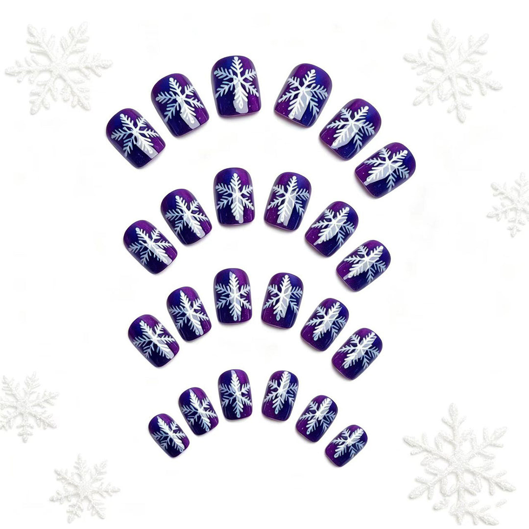 Artificial nails with festive snowflake design Stornfield