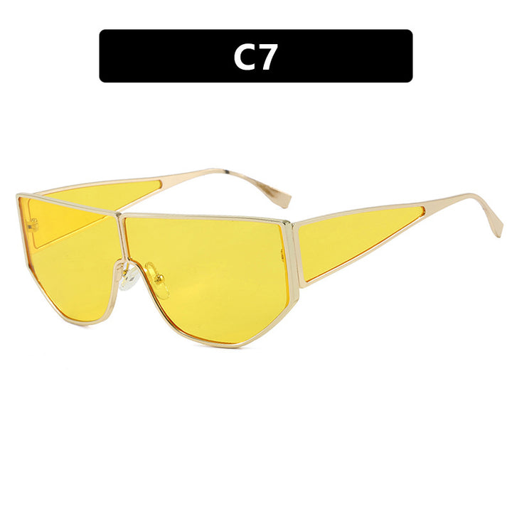 Women's trendy oversized sunglasses with distinctive geometric design Stornfield