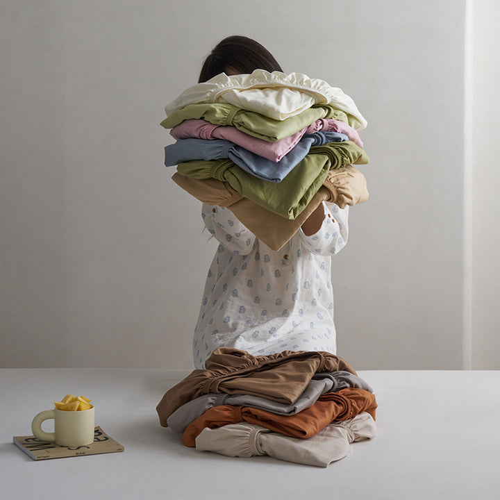 Extra-deep Jersey fitted sheet with elastic all-round rubber and soft single jersey