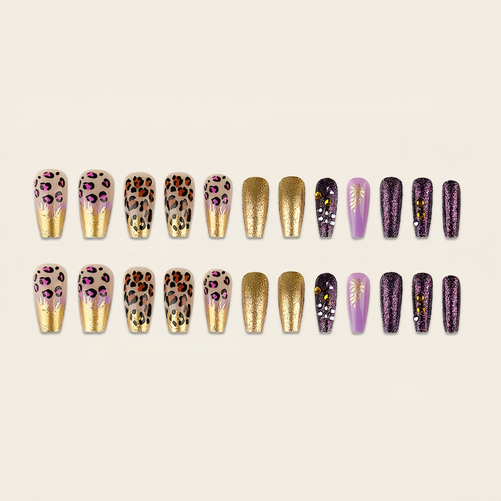 Artificial nails in stylish leopard design with luxurious glitter accents Stornfield