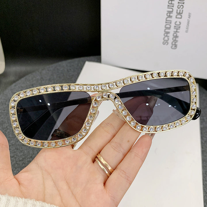Women's extravagant Cat-Eye sunglasses with golden accents Stornfield