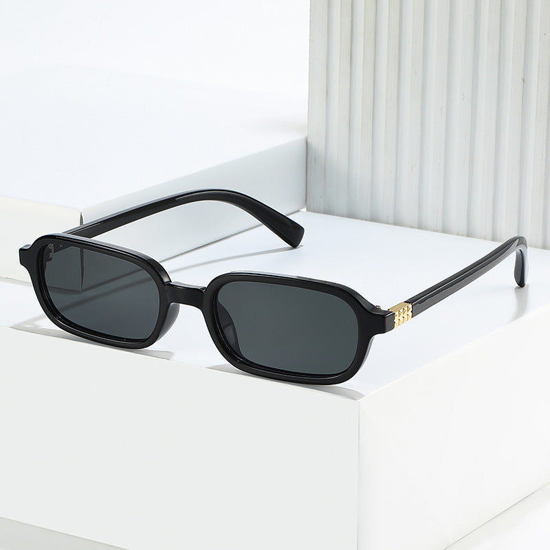 Chic Flat Lens Sunglasses with Decorative Metal Details Stornfield