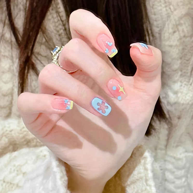 Creative nail art with flower accents Stornfield