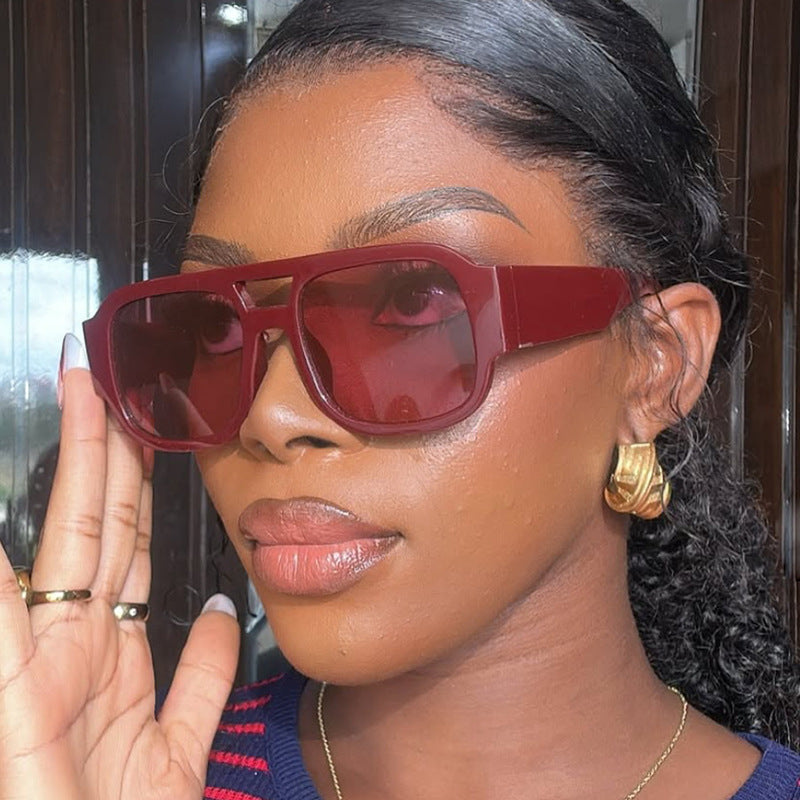 Ladies modern sunglasses in elegant rectangular design Stornfield