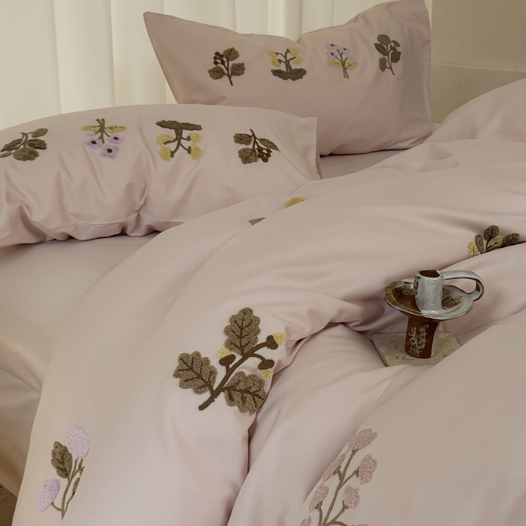 Botanical Appliqué Cotton Sateen Duvet Cover Ensemble with Hidden Zipper and Deep-Pocket Pillow Shams