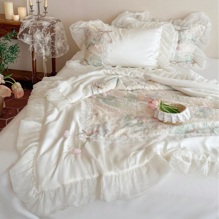 Luxurious Ruffled Bed Linen Set with Lace Trim and Pastel Flower Design