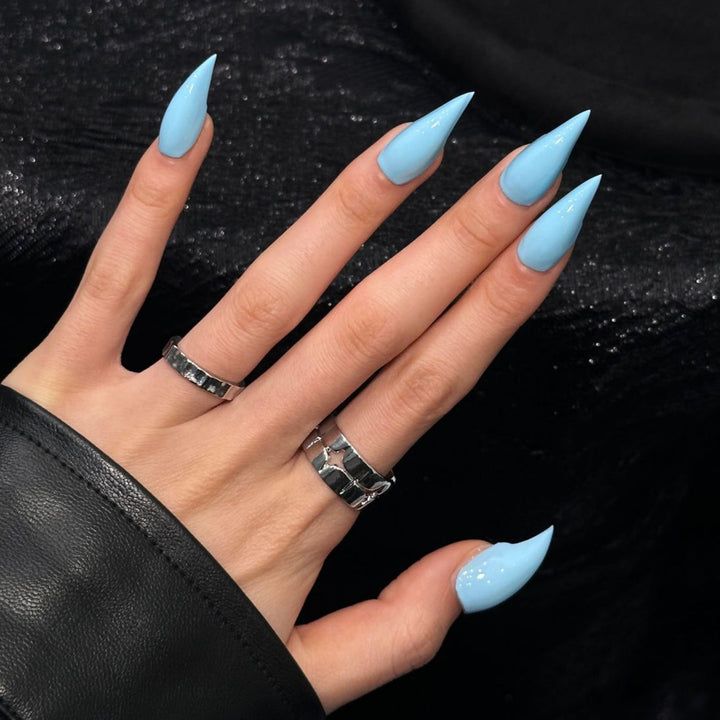 Elegant Stiletto Press-On Nail Set with Glossy Finish