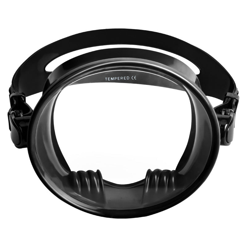 Swimming mask with ergonomic silicone sealing ring Stornfield