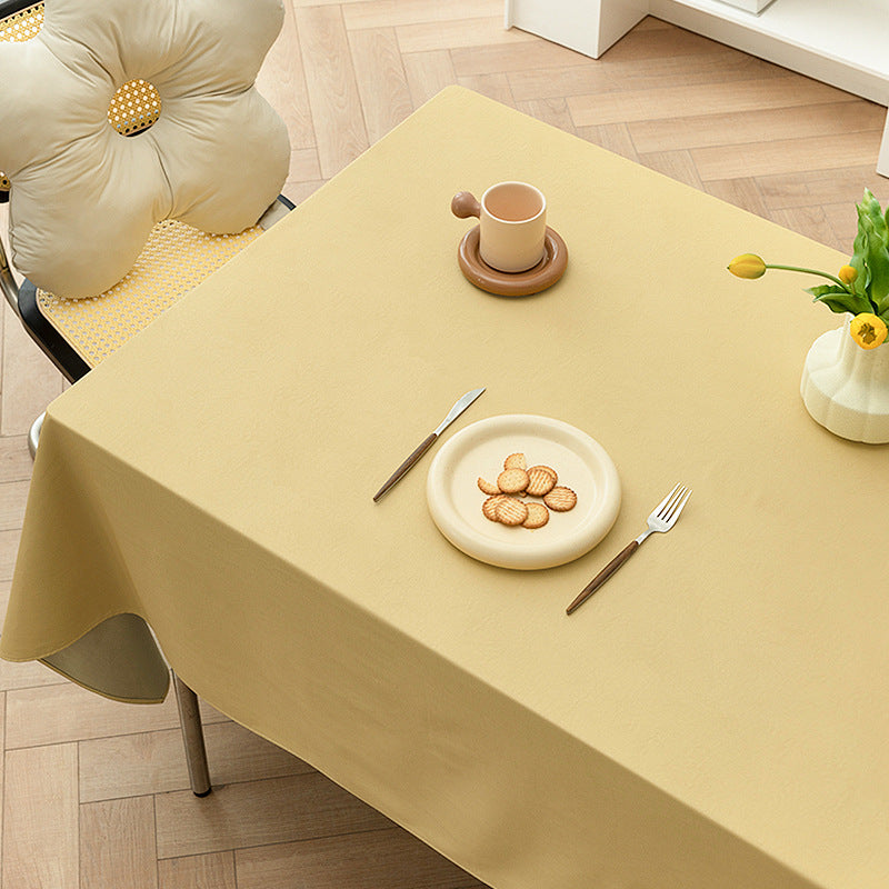 Rectangular easy-care tablecloth made of cotton blend with water-repellent coating and fine texture Stornfield