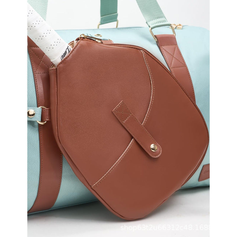 Sporty travel bag with integrated accessories Stornfield