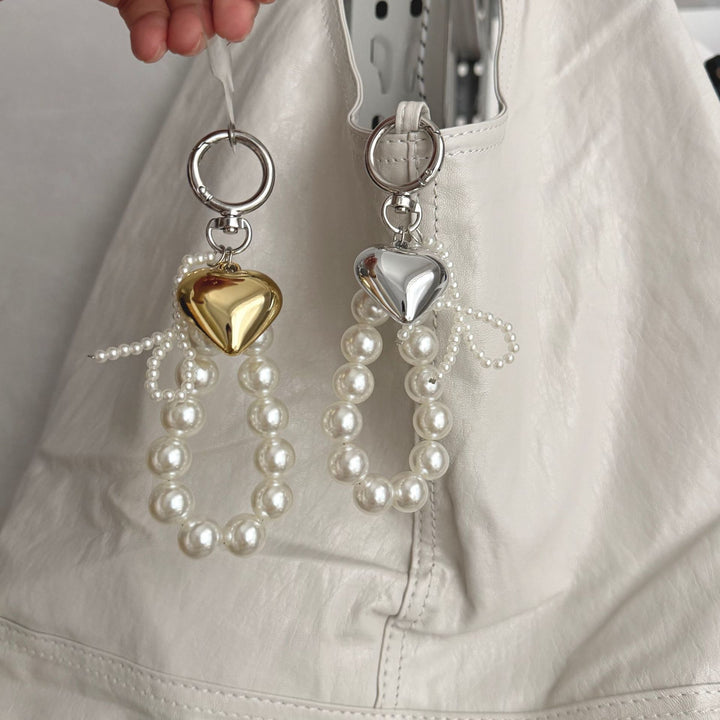 Elegant Pearl Charm Keychain Stornfield