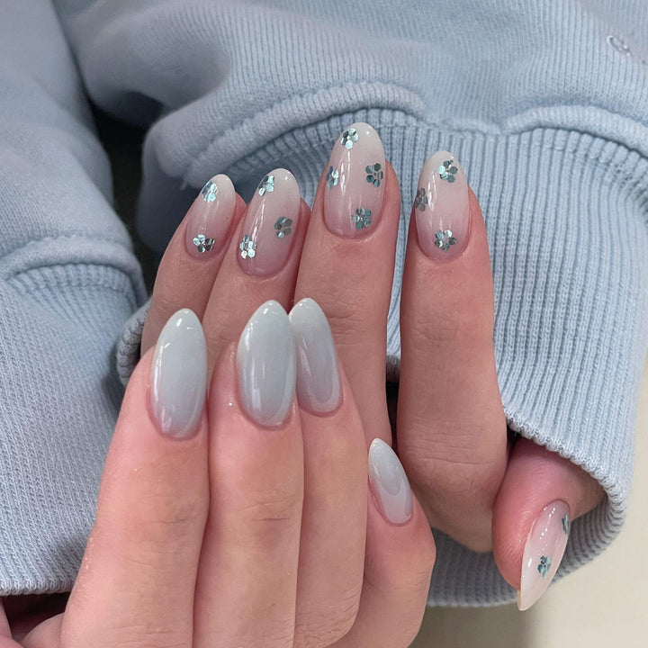 Artificial Nails with Elegant Blue Accents Stornfield