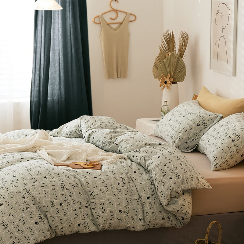 Bedding set with quilted light down filling, cotton blend and fine millefleurs print
