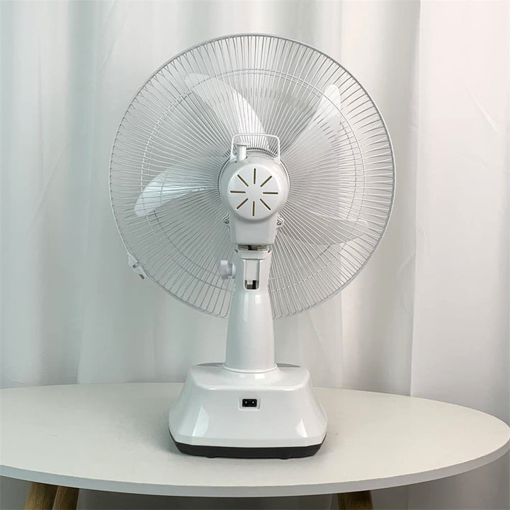 Unisex nan leiser USB table fan with multi-blade design, oscillating tilt function and timer Stornfield