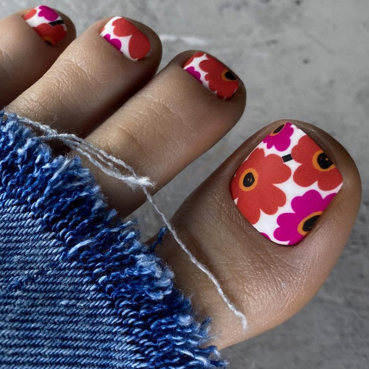 Creative Floral Print Press-On Toenails Stornfield