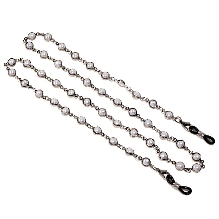 Elegant Pearl-Embellished Glasses Chain Stornfield