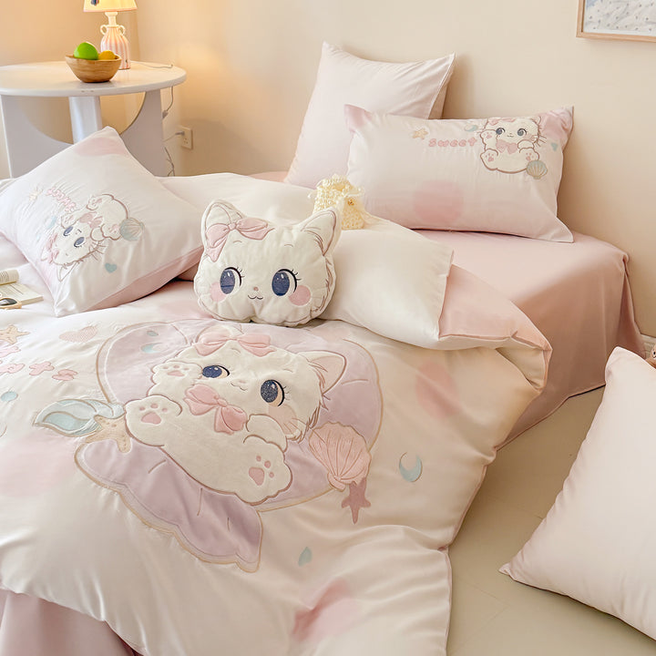 Girls' bedding set in Kawaii look with velvet appliqué and embroidered cat motifs