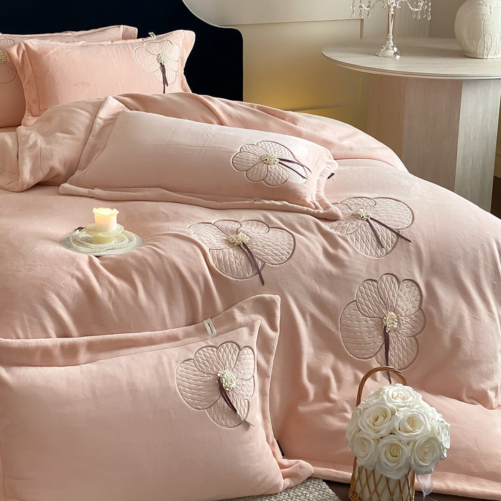 Plush Brushed Microfiber Duvet Cover Set with Quilted 3D Floral Appliqué & Hidden Closure