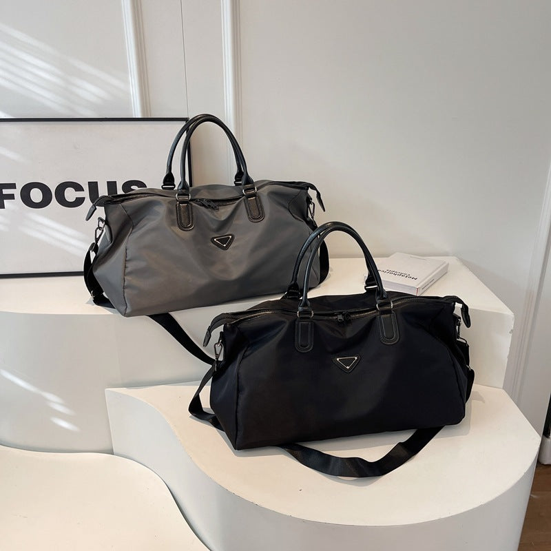Practical sports and travel bag with versatile compartments Stornfield