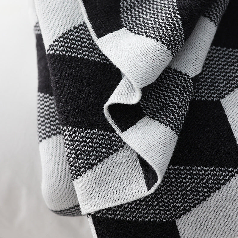 Geometric Patterned Throw Blanket
