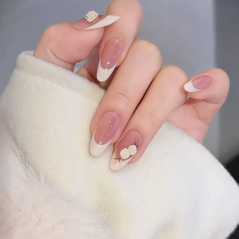 Elegant French Tip Decorative Nail Extensions 1790864885