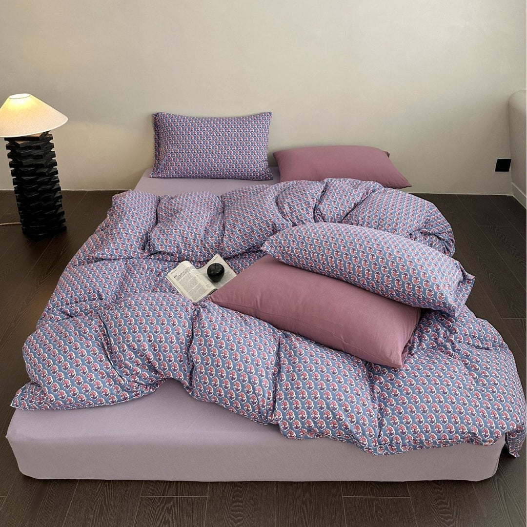 Floral cotton bedding set with quilted blanket and pillowcases